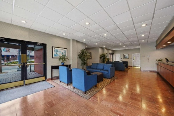 Comfort Inn By The Bay image 9